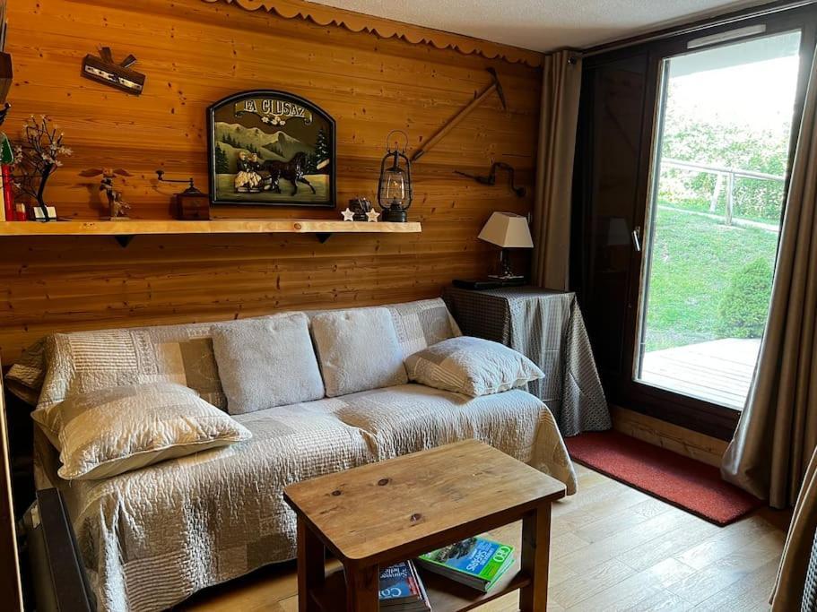 Appartement La Clusaz Avec Terrasse Sur Les Pistes De Ski Manigod Eksteriør bilde