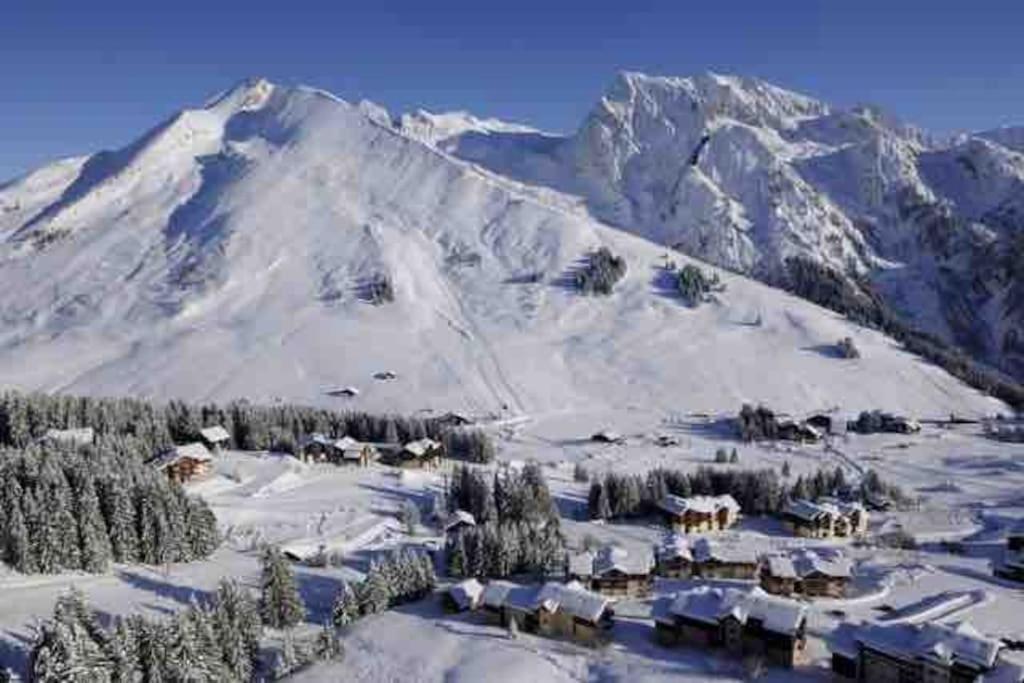 Appartement La Clusaz Avec Terrasse Sur Les Pistes De Ski Manigod Eksteriør bilde
