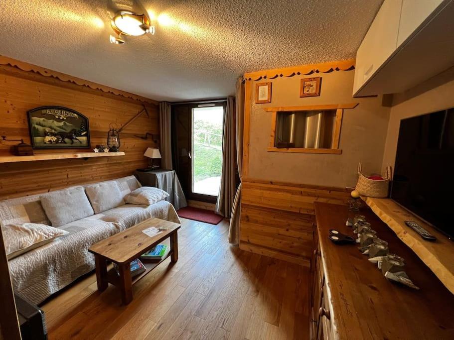 Appartement La Clusaz Avec Terrasse Sur Les Pistes De Ski Manigod Eksteriør bilde