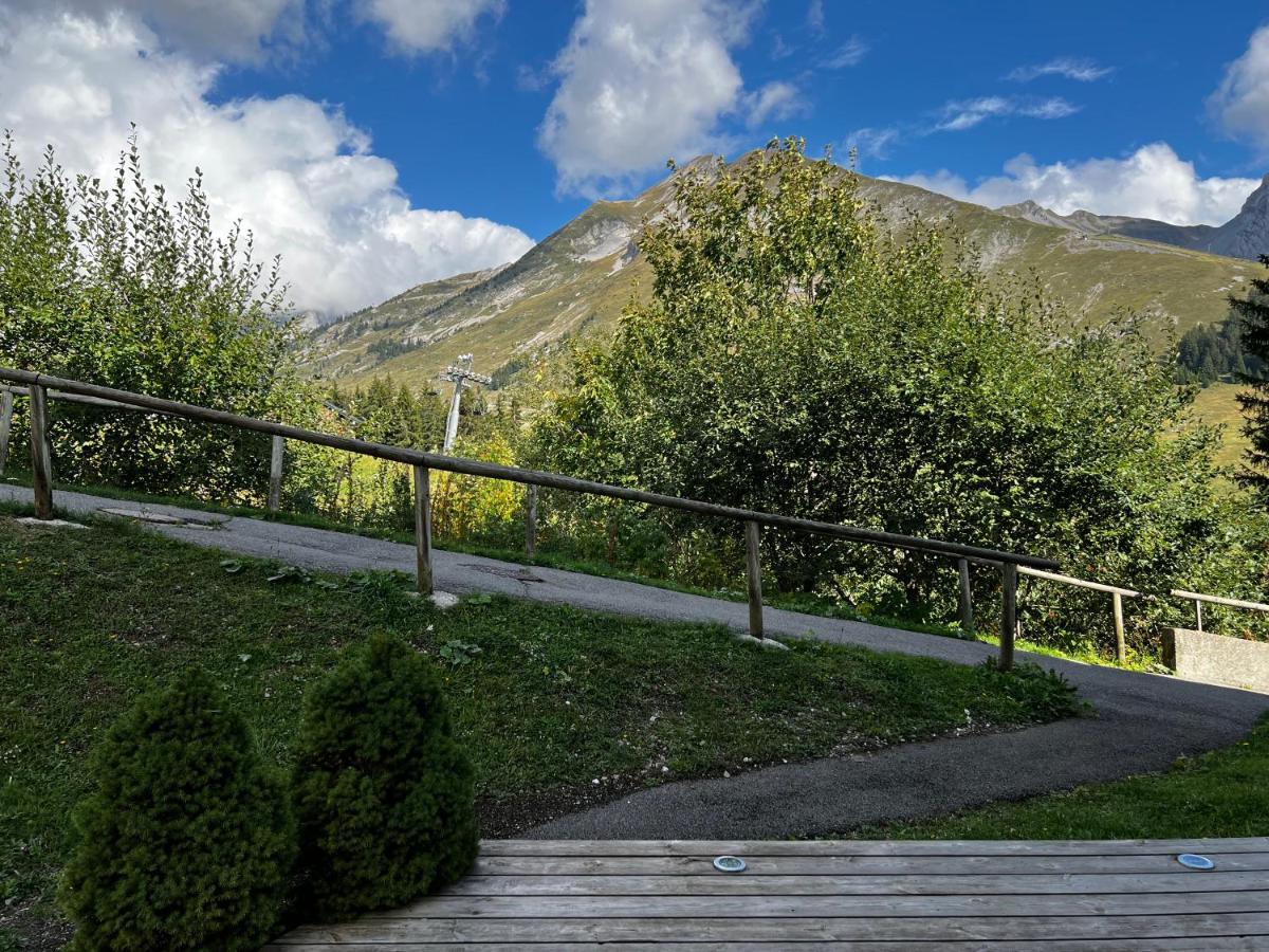 Appartement La Clusaz Avec Terrasse Sur Les Pistes De Ski Manigod Eksteriør bilde